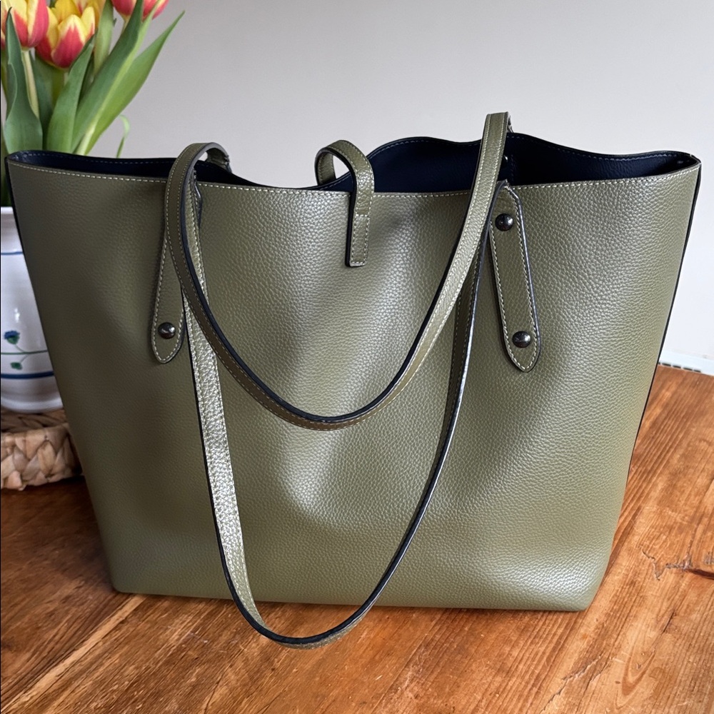 Vintage Coach Market Tote - Picture 3 of 15